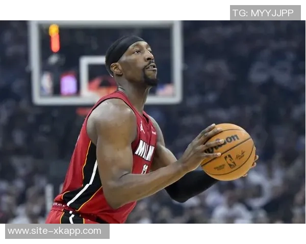 阿德巴约三分球表现惊艳热火队史中锋单场最多创纪录